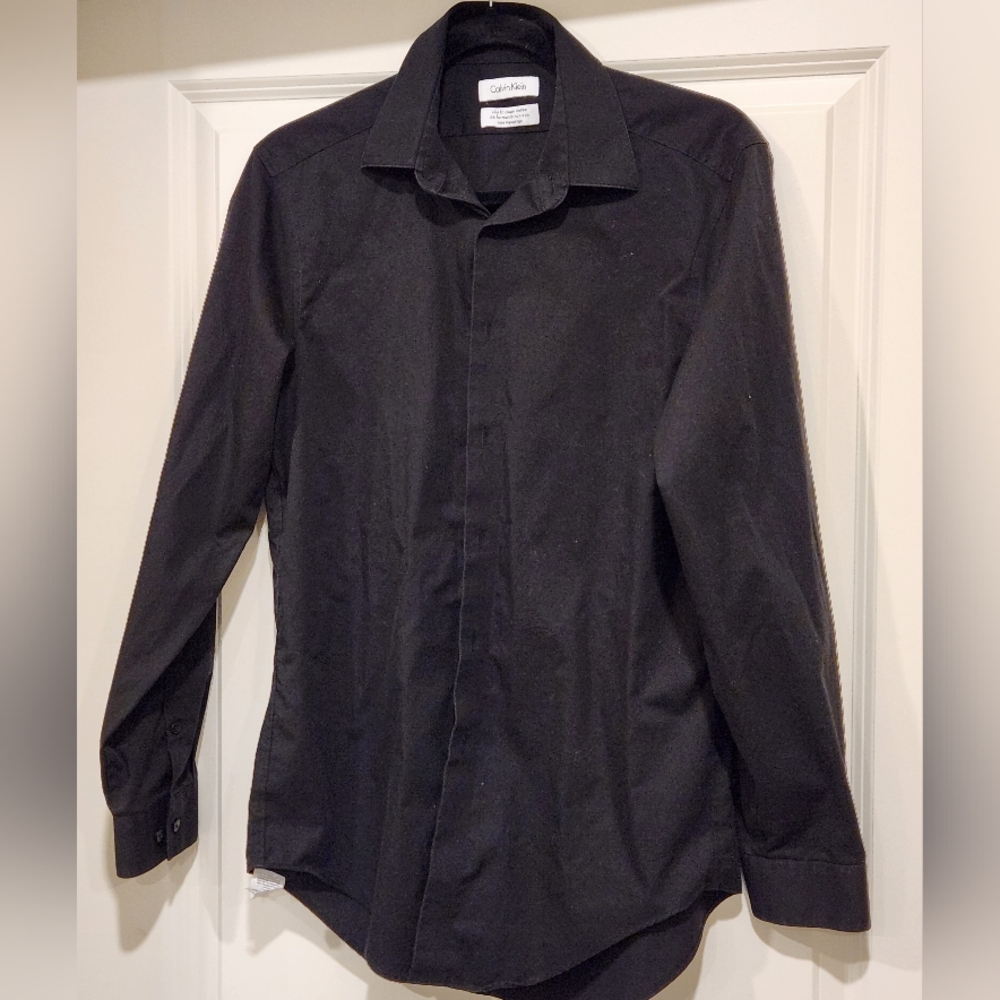 Calvin Klein Black Button-Up Shirt – Men’s Slim Fit – Classic Dress Shirt! - Picture 2 of 2